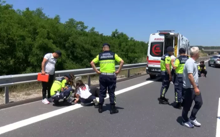 Yürek burkan anlar! Ambulans gelene kadar annesinin başucundan ayrılmadı