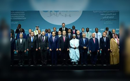 İSTANBUL'DA TARİHİ BULUŞMA: İİT Dışişleri Bakanları Konseyi 51. Oturumu Rekor Katılımla Başladı