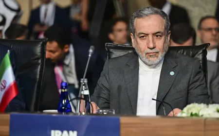 İran Dışişleri Bakanı Arakçi: Bombardıman Altındayken ABD ile Müzakere Olmaz