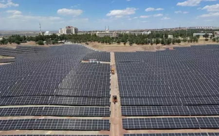 Dicle Üniversitesi’nden Yeşil Hamle: Güneş Enerjisiyle Yıllık 26 Milyon kWh Üretilecek