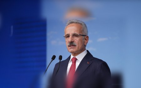 Ulaştırma Bakanı Uraloğlu: İran Hariç Bölgedeki Hava Sahası Kısıtlamaları Kaldırıldı, Tahliyeler Devam Ediyor