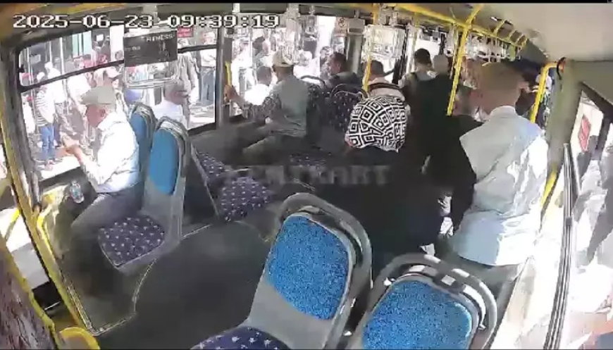 Otobüste Bayılan Kadını Hastaneye Yetiştirdi: "Hiç Düşünmeden Sürdüm"