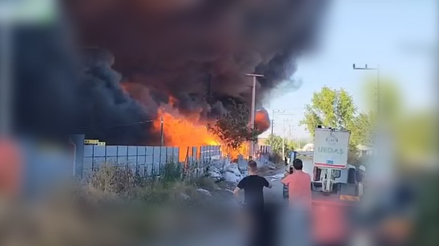 Bursa’da Plastik Fabrikasında Korkutan Yangın