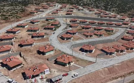 Osmaniye Bahçe Köyü’nde 89 Deprem Konutu Hak Sahiplerine Teslim Edildi