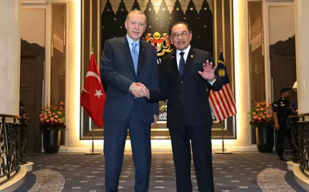 Cumhurbaşkanı Erdoğan ve Malezya Başbakanı İbrahim, Gazze’deki Durumu Görüştü