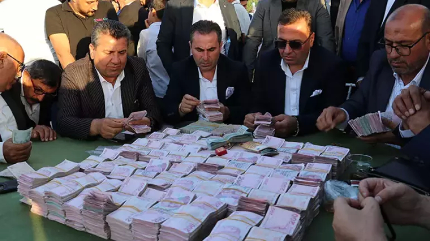 Van’da Aşiret Düğünü Gündem Oldu: 5 Bin Kişi Katıldı, Geline Kilo Kilo Altın, Damada Milyonlarca Lira Takıldı