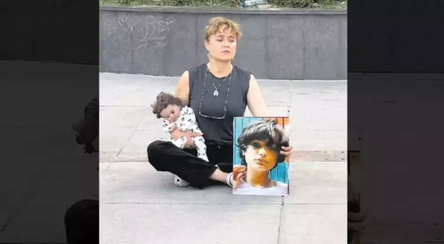 Kadıköy’de Öldürülen 15 Yaşındaki Ahmet’in Annesinden Adalet Nöbeti: "İnfaz Yasası Değişsin"