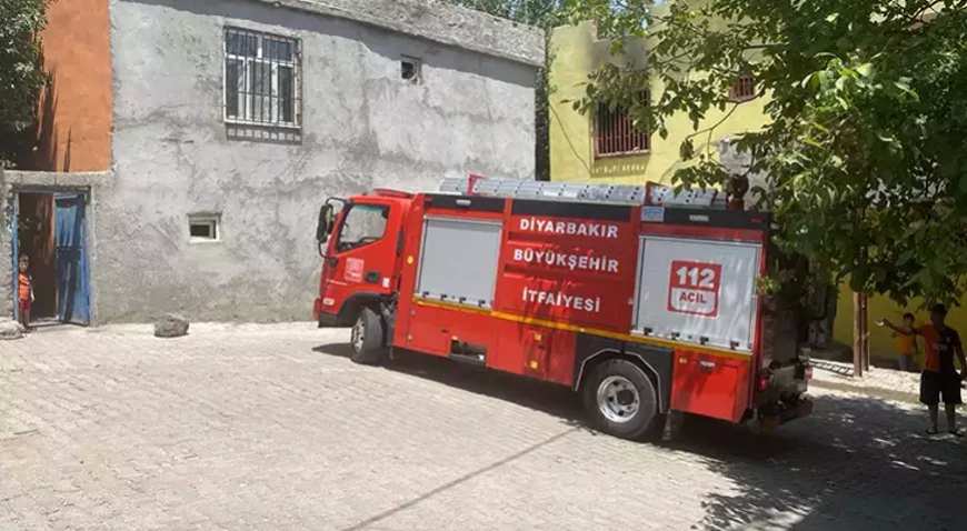 Diyarbakır’da Müstakil Evde Yangın: 3 Kişi Dumandan Etkilendi