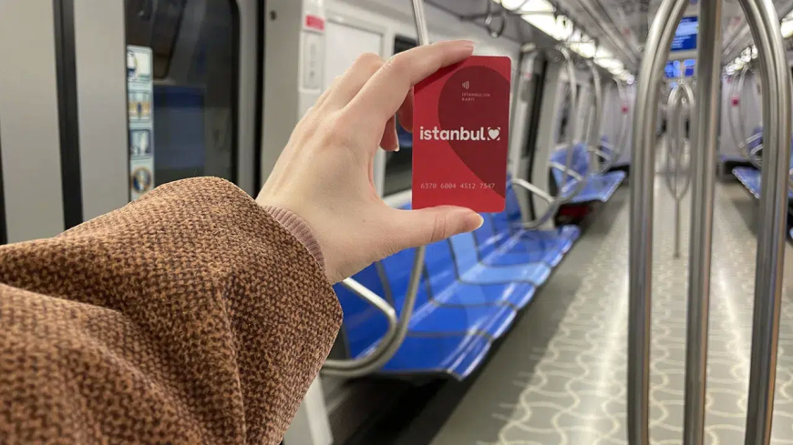 İstanbulkart’ta 30 Yaş Sınırı İptal Edildi: Mahkemeden Öğrencileri Sevindiren Karar