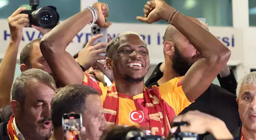 Victor Osimhen’in İtalyanca “Sadece Galatasaray” Mesajı Napoli Taraftarını Kızdırdı