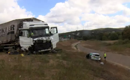 TIR Jandarma Aracına Çarptı: 5 Yaralı, Şoförden Uyuşturucu Çıktı