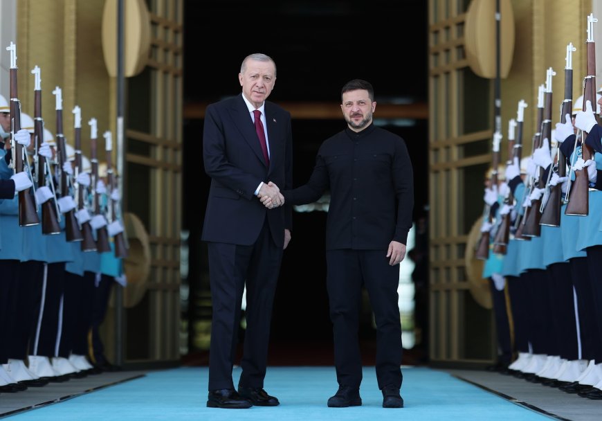 Erdoğan ve Zelenski Arasında Kritik Görüşme: Türkiye, Barış Zirvesine Ev Sahipliğine Hazır