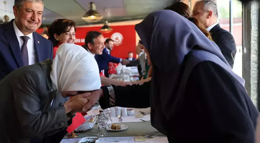 Bakan Göktaş’tan Şehit Ailelerine Mesaj: “Siz Bu Sürecin Mimarısınız”