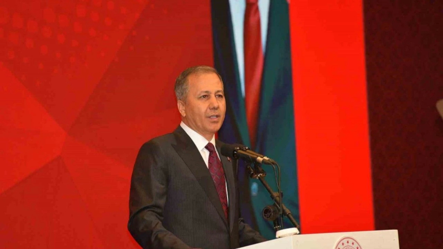 İzmir’de Uyuşturucu İmalatına Darbe: 127 Kilo Bonzai Ele Geçirildi