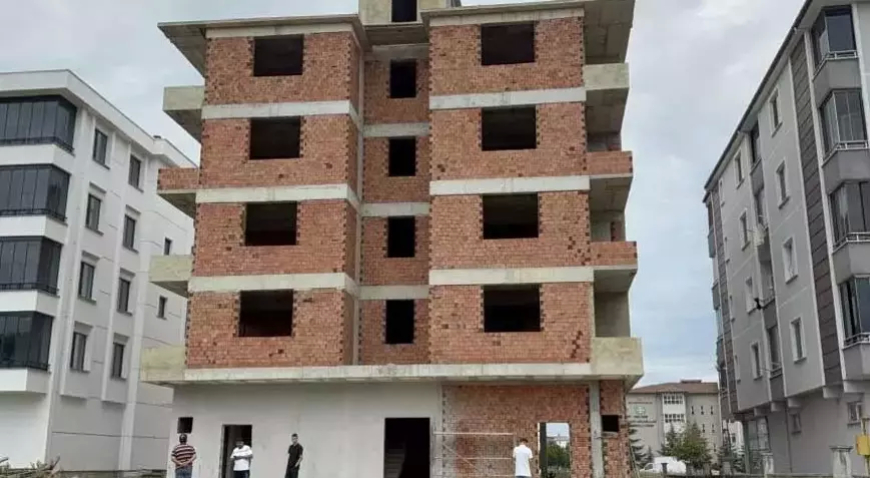 Samsun’da kayıp olarak aranan 15 yaşındaki Büşra Nur, inşaat önünde ölü bulundu