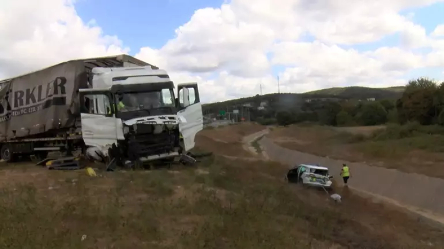 TIR Jandarma Aracına Çarptı: 5 Yaralı, Şoförden Uyuşturucu Çıktı