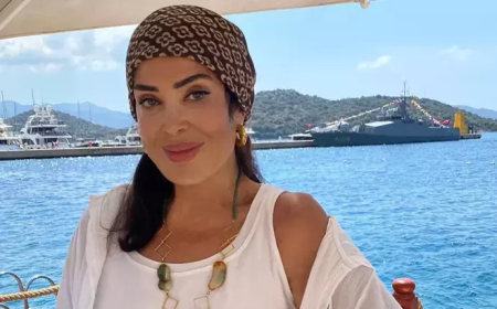 Türkan Şoray Kaş’tan Paylaştığı Tatil Pozlarıyla Sosyal Medyayı Salladı