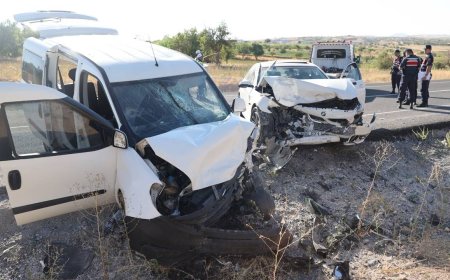 Nevşehir’de Feci Kaza: Çocukların da Aralarında Olduğu 14 Kişi Yaralandı