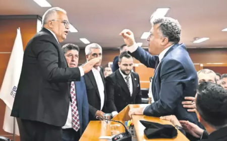 Bayrampaşa Belediye Meclisi’nde kura ile başkanvekili belirlendi