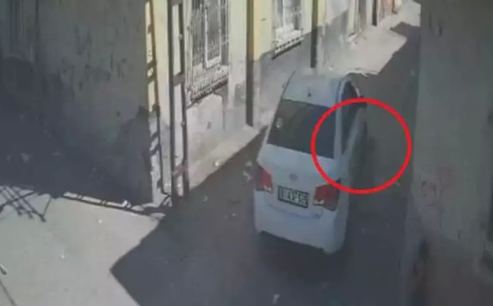 Adana’da 2 yaşındaki çocuk otomobilin altında kalarak hayatını kaybetti