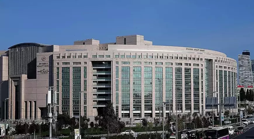 İBB Yolsuzluk Soruşturmasında İki İsim İçin Kırmızı Bülten