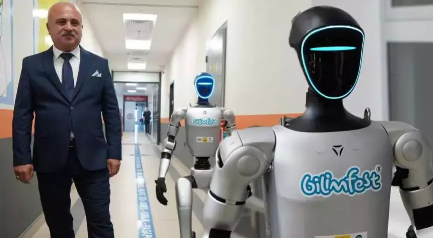 Türkiye’nin İlk Nüfusa Kayıtlı Robotu Festman, Samsun’da Fahri Kimlik Aldı