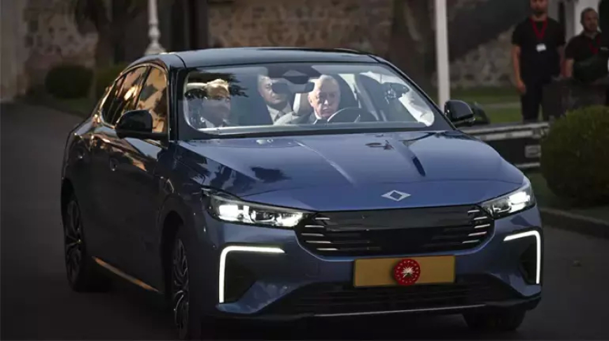 Cumhurbaşkanı Erdoğan’a Togg’un Yeni Modeli T10F Teslim Edildi