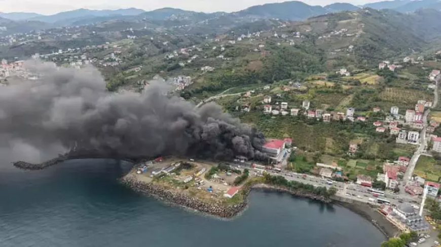 Trabzon’da Alışveriş Merkezinde Yangın: Yoğun Duman Yolu Kapladı