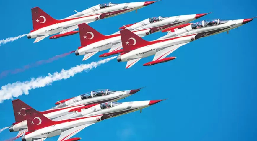 Türk Yıldızları’na Çekya’da “En İyi Gösteri Uçuşu” ödülü