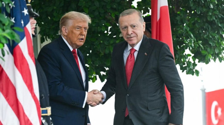 Trump’tan Erdoğan’a övgü: “Herkes ona saygı duyuyor”