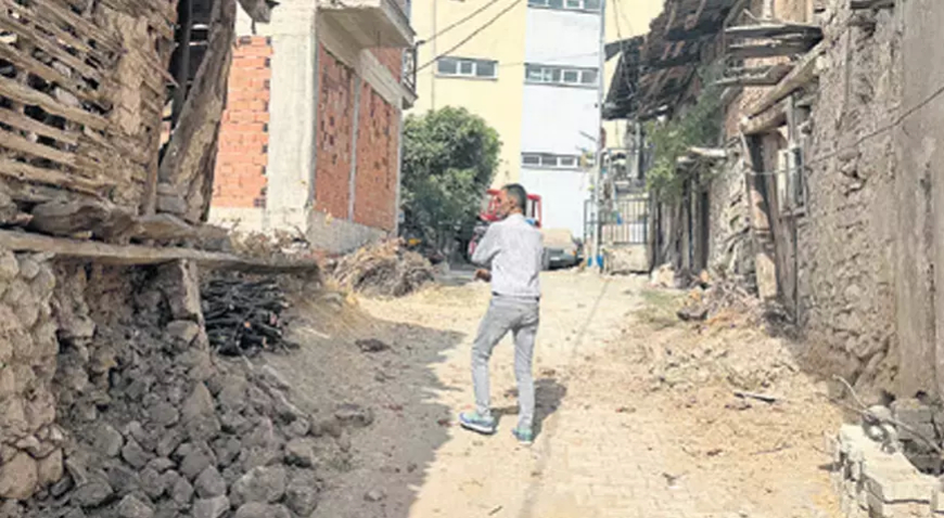 Kütahya Simav’da deprem serisi: 17 saatte 234’ten fazla sarsıntı kaydedildi