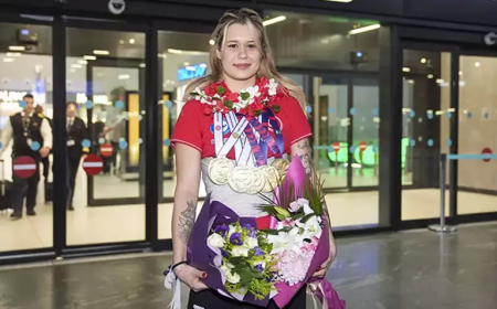 Defne Kurt’tan Tarihi Başarı: Dünya Şampiyonasında 5 Altın Madalya