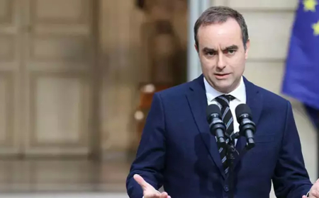 Fransa Başbakanı Sebastien Lecornu İstifa Etti