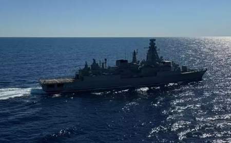 Denizkurdu-1 2025’te TCG Anadolu’dan havalanan Bayraktar TB3 ve AKINCI, yerli akıllı mühimmatlarla hedefleri vurdu