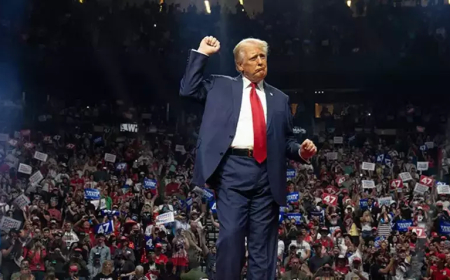 Trump’ın Bacaklarındaki Şişlik ve Morluklar Merak Uyandırdı: Beyaz Saray’dan Sağlık Raporu Açıklaması