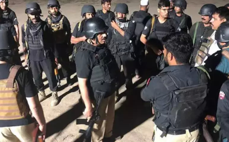 Pakistan’da Polis Eğitim Merkezine Saldırı: 7 Memur Hayatını Kaybetti, 5 Militan Öldürüldü