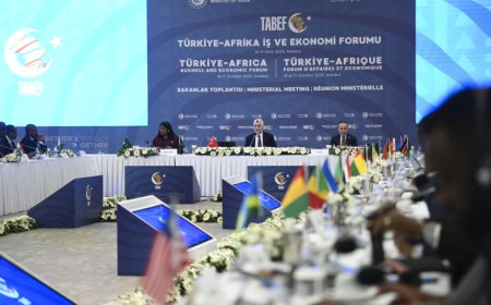 Ticaret Bakanı Bolat: Türkiye-Afrika Ticaret Hacmi Bu Yıl 40 Milyar Dolara Ulaşacak