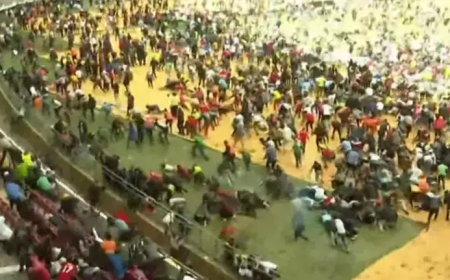 Kenya’da Eski Başbakan Odinga’nın Cenazesinde Kan Döküldü: Stadyumda Arbede, Yaralılar Var