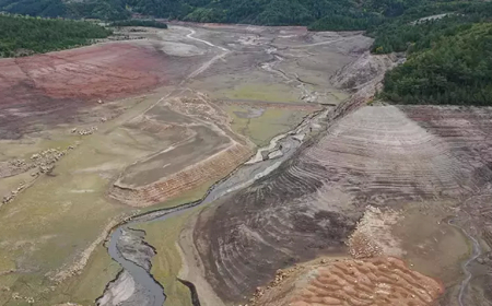 Bursa’yı Su Krizi Vurdu: Nilüfer ve Doğancı Barajları Kurudu