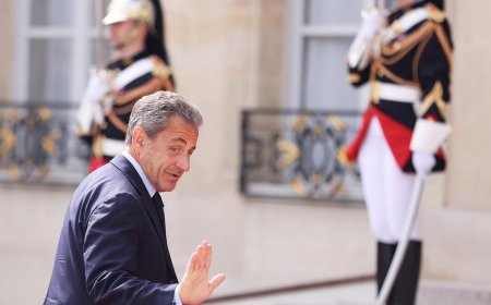 Eski Fransa Cumhurbaşkanı Sarkozy yarın cezaevine giriyor