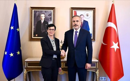 Dışişleri Bakanı Hakan Fidan, Lüksemburg’da AB Komisyon Üyesi Kos ile Görüştü