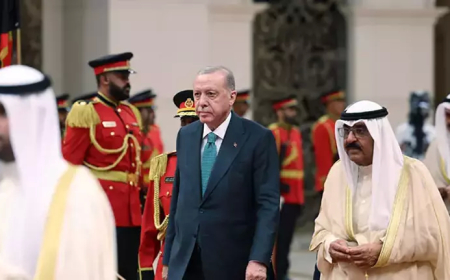 Cumhurbaşkanı Erdoğan, Resmi Temaslar İçin Kuveyt’te