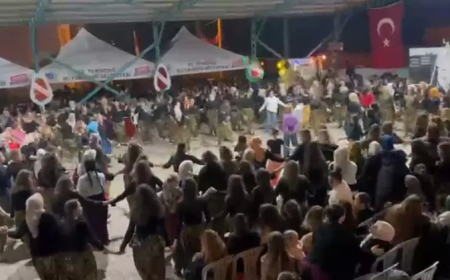 Tekirdağ’da Renkli Gece: 2 Bin Kadın Şalvar Giyip Meydanda Halay Çekti