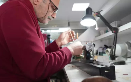 Erzincanlı usta, Brezilya kuka ağacından 100 bin liralık tespih üretiyor