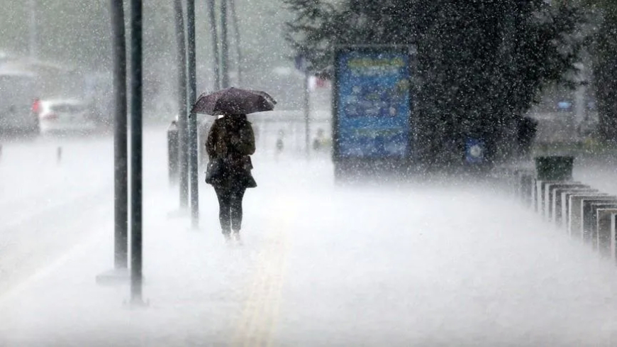 Meteoroloji’den peş peşe uyarılar: 9 kentte alarm, İstanbul’da sağanak etkisini artırıyor