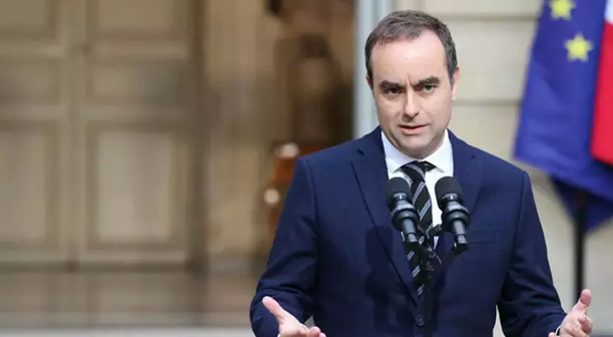 Fransa Başbakanı Sebastien Lecornu İstifa Etti