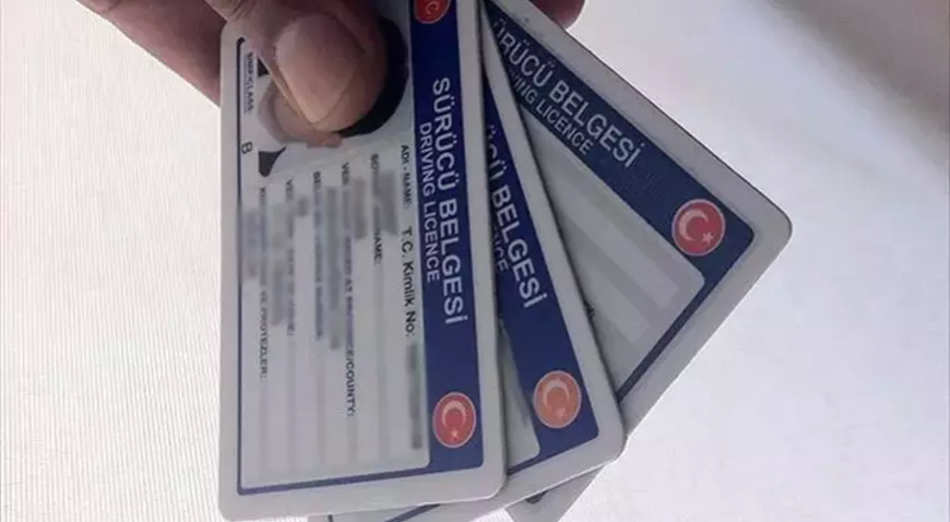 Bakan Yerlikaya Uyardı: Eski Tip Ehliyetler İçin Son 21 Gün!