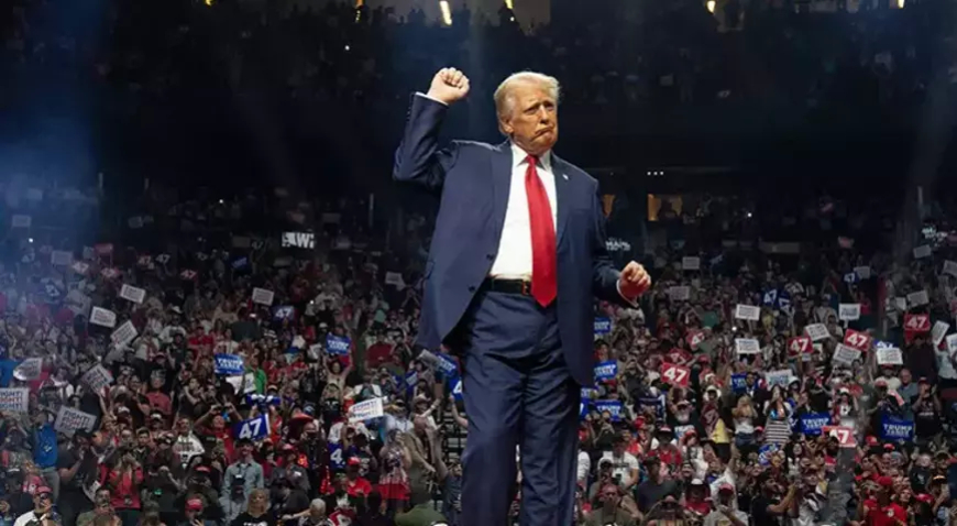 Trump’ın Bacaklarındaki Şişlik ve Morluklar Merak Uyandırdı: Beyaz Saray’dan Sağlık Raporu Açıklaması