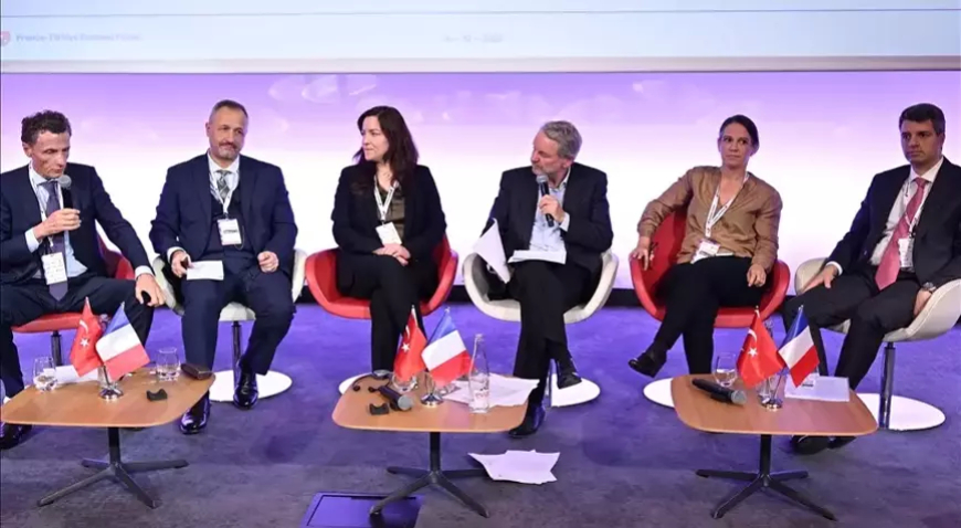 Türkiye-Fransa İş Forumu Paris’te Gerçekleştirildi