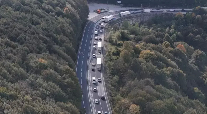 TEM Otoyolu İstanbul Yönü Tünel Çalışmaları Nedeniyle Kapandı